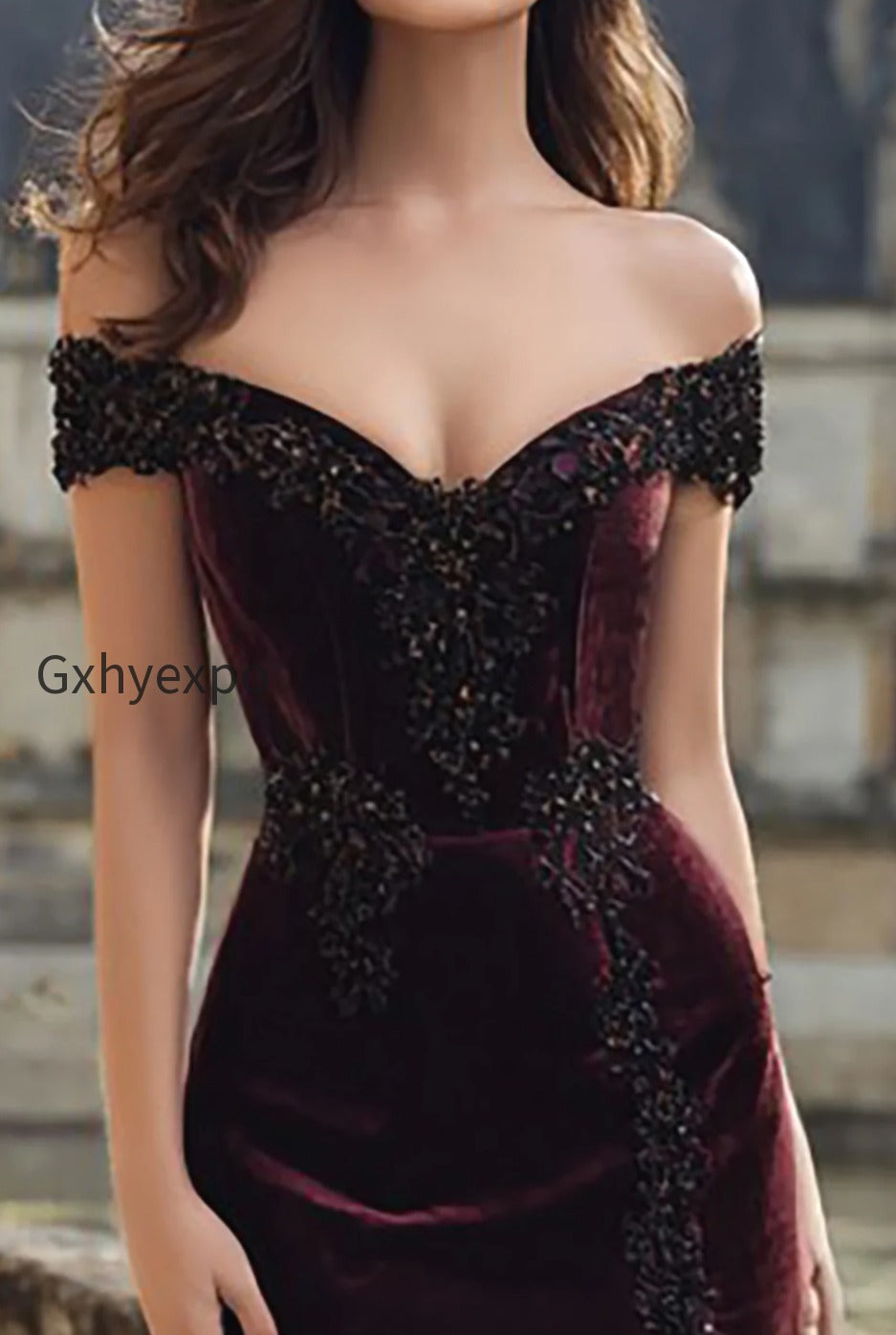 burgundy-velvet-appliqued-mermaid-long-holiday-party-dress-with-slit